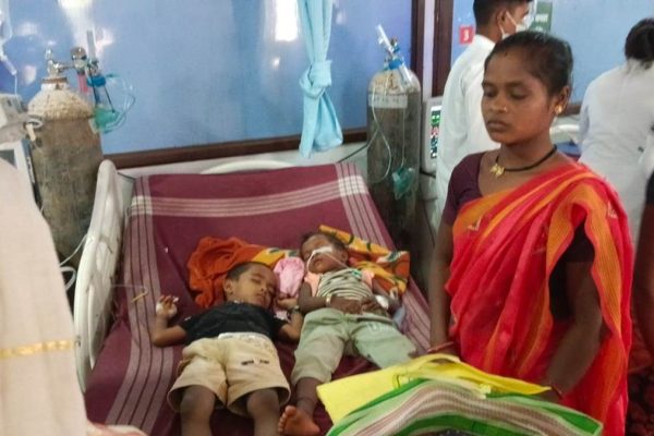 रतनजोत बीज खाकर आंगनबाड़ी के 8 से 10 बच्चे हुए बीमार, उल्टी होने पर जिला अस्पताल में हुए भर्ती
