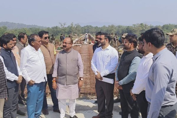 फुंडरी में बन रहा हाईटेक पुल, चंद घंटों में पहुंच जाएंगे रायपुर से बीजापुर