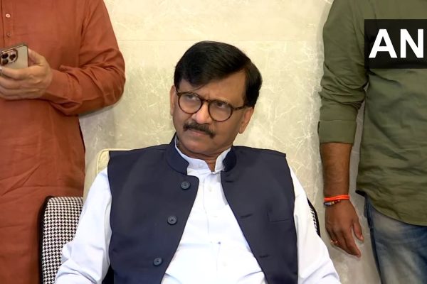 ‘भाजपा सांसद अस्पताल में लेटकर कितनी अच्छी एक्टिंग करते हैं…’, संसद में धक्काकांड पर बोले संजय राउत