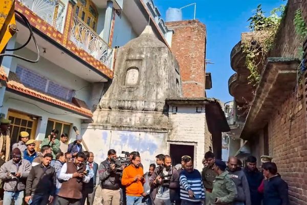 संभल: कार्तिकेय मंदिर की कार्बन डेटिंग हुई, ASI ने गुपचुप तरीके से किया 5 तीर्थ-19 कूपों का निरीक्षण