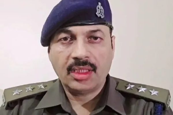 बलिया: महाकुम्भ मेले से संबंधित भ्रामक पोस्ट करने पर युवक गिरफ्तार, पुलिस ने की सख्त कार्रवाई