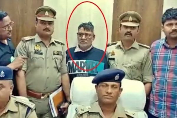 सीक्रेट सॉफ्टवेयर, छात्राओं के वीडियो, ऑफिस में घिनौना काम… हाथरस का ‘अय्याश’ प्रोफेसर रजनीश गिरफ्तार, हुआ शर्मनाक खुलासा