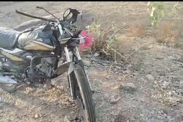 दमोह में दर्दनाक हादसा : घर लौटते वक्त सड़क दुर्घटना में युवक की मौत