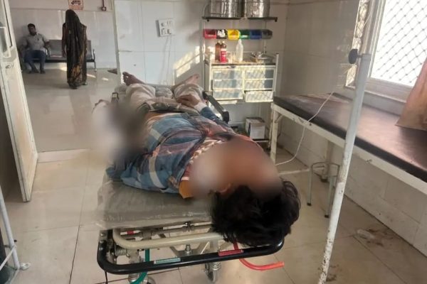 सुल्तानपुर : मंगेतर को नौकरी छुड़वाने की जिद पर अड़ा युवक, मना करने ब्लेड से काट लिया अपना गला
