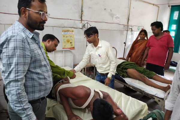 बलिया के मिश्र के मठिया झोपड़ी में लगी आग में झुलसकर मासूम की मौत, बचाने में पिता झुलसा