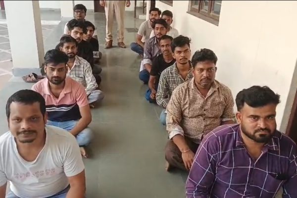 जहाजपुर में विदेशी नागरिकों की तलाश! पुलिस की बड़ी कार्रवाई, दस्तावेजों की सख्त जांच