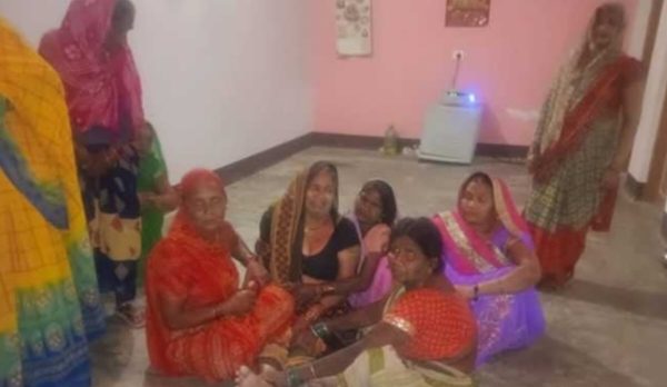 Uttar Pradesh: सुल्तानपुर जिले में बाप और भाई की गोली मारकर हत्या, मचा हड़कंप