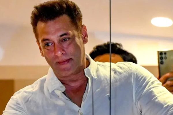 सलमान खान को मिली जान से मारने की धमकी, गैलेक्सी अपार्टमेंट के बाहर 2 संदिग्धों की ली गई तलाशी