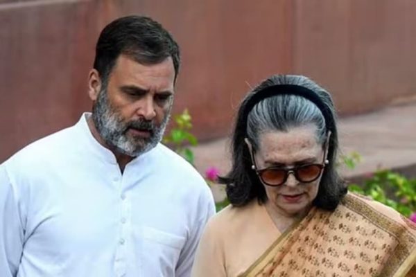 आरोपियों का पक्ष भी सुना जाएगा’, नेशनल हेराल्ड केस में राहुल और सोनिया गांधी को कोर्ट का नोटिस