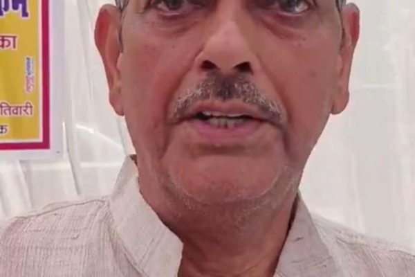 पाकिस्तान का पक्ष क्यों ले रहे हैं?”—पूर्व CM के बेटे प्रमोद मिश्र का तीखा सवाल