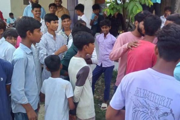 बिहार: समस्तीपुर में बंदूक छीनने के दौरान चली गोली, 12 वर्षीय युवती घायल