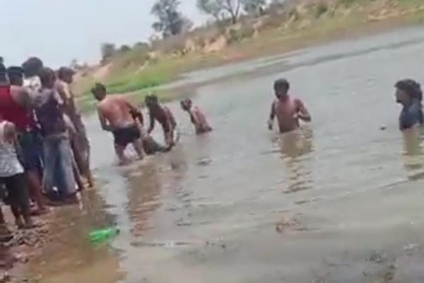 धौलपुर में दर्दनाक हादसा: नहाते समय नदी में डूबीं दो बहनें, गांव में पसरा मातम