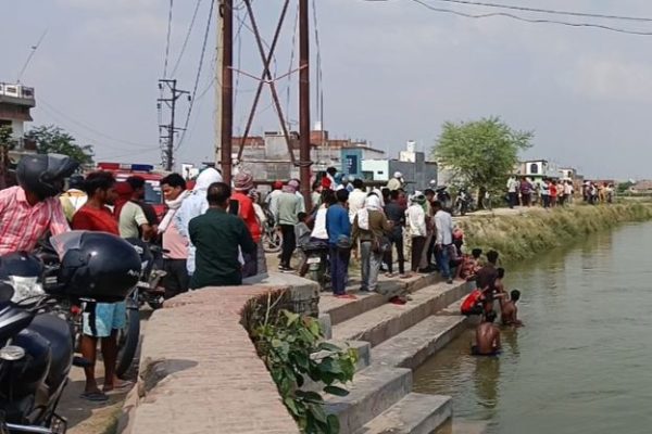 Uttar Pradesh: नहर में डूबी दो सगी बहनें, बचाव कार्य जारी