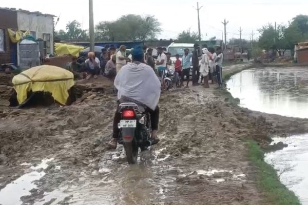 आजादी के बाद से ही तीन किलोमीटर सड़क को तरस रहा है श्योपुर का ये गांव! अधिकारी से लेकर प्रधानमंत्री तक पहुंची शिकायत