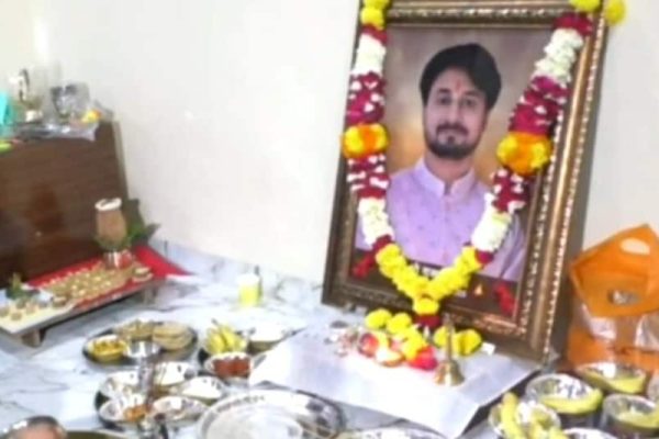 राजा रघुवंशी के रस्मी भोज में पहुंचे सोनम के भाई, परिवार ने कहा- हमने गोविंद को बुलाया नहीं था!