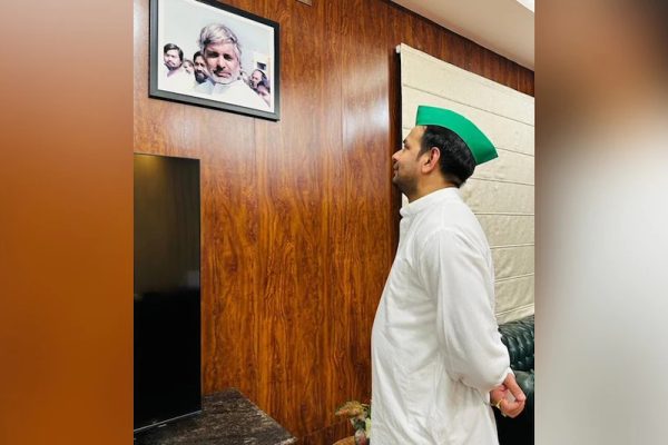 परिवार से निकाले गए तेज प्रताप यादव की चेतावनी, बोले- चुप्पी को कमजोरी न समझो