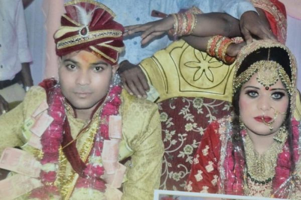 UP: पत्नी की मौत, बेटी से बिछड़ने और उत्पीड़न से टूटे युवक ने की खुदकुशी, सुसाइड नोट में सास-ससुर पर लगाए गंभीर आरोप