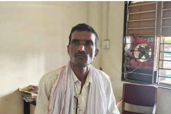 मकान बनाने के लिए बैंक से पैसे लेकर निकले किसान के साथ लूट, रुपयों से भरा बैग ले गए बदमाश