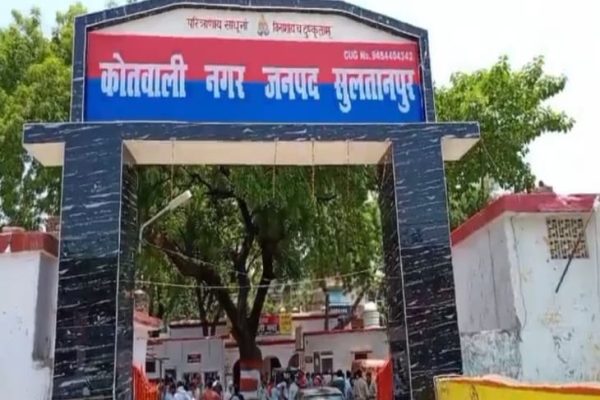 “थाने में ही गायब हो गई मृतक की बाइक! सुलतानपुर में दो पुलिसकर्मी सस्पेंड”