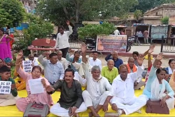 “अयोध्या में गरजा पिछड़ा वर्ग मोर्चा: बच्चियों से बलात्कार, युवाओं की हत्या और अत्याचार के खिलाफ उठी बुलंद आवाज”