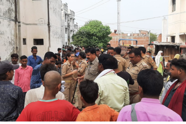 छत छिनने का दर्द: गोला की काशीराम आवासीय कॉलोनी में प्रशासन की कार्यवाही से मचा हड़कंप