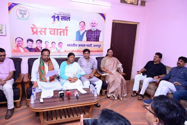 पिछले 11 वर्षों में मोदी सरकार ने सेवा को संकल्प बनाया, सुशासन को संस्कृति व सुरक्षा को सर्वोच्च प्राथमिकता माना: विधायक प्रबोध मिंज