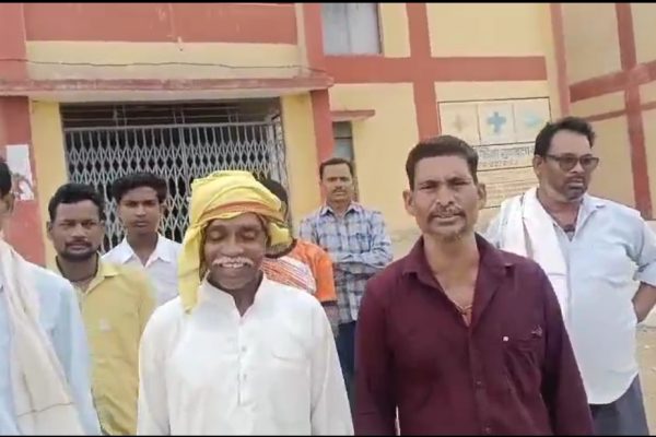 वर्षों बाद युक्तियुक्तकरण से मिले गणित और विज्ञान के व्याख्याता” अभिभावकों ने जाहिर की खुशी…..
