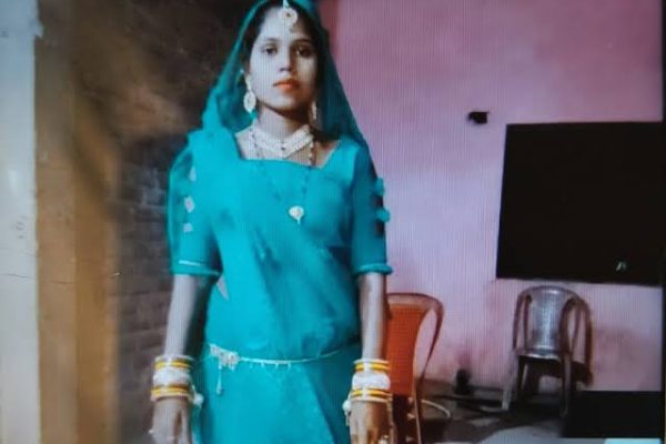 गुना में महिला ने फांसी लगाकर किया सुसाइड:मायके पक्ष ने लगाया मारपीट का आरोप