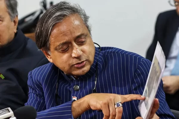 हमें समझाने की जरूरत नहीं… US जाने से पहले पाकिस्तान को लेकर शशि थरूर का ट्रंप को सीधा मैसेज