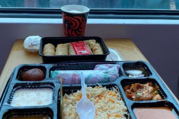 ट्रेन में ऐसे मिलेगा साफ-स्वादिष्ट खाना, IRCTC ने शुरू की नई सर्विस, टिकट के साथ मिलेगा सुविधा