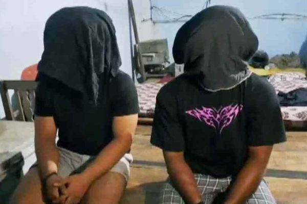 Munger: बाइक का चालान काटने पर युवकों ने थाने में घुसकर पुलिसकर्मियों से की मारपीट, ASI का हाथ तोड़ा