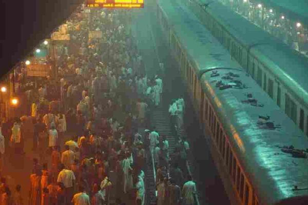 रेलवे ने लिया बड़ा फैसला… 2.5 करोड़ IRCTC आईडी डीएक्टिवेट, बदले गए ये नियम!