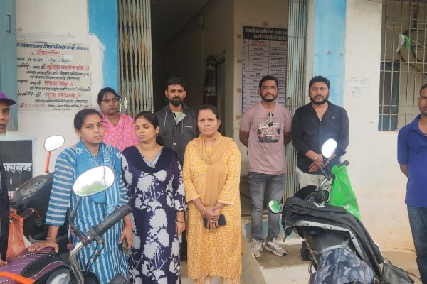 मैम ने थप्पड़ मारा, अब मुझे सुनाई नहीं देता” — 13 साल का छात्र बोला, मां की आंखें भर आईं