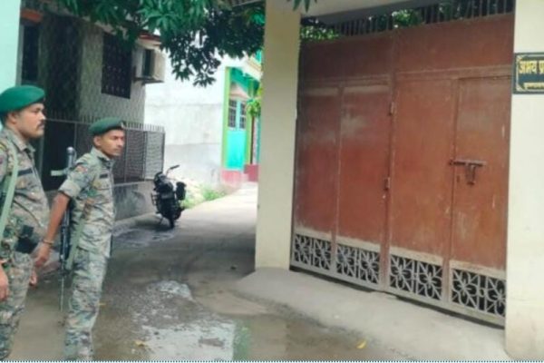 Bihar: मद्य निषेध विभाग के DSP के घर निगरानी विभाग़ का छापा, आवास पर पुलिस बल तैनात