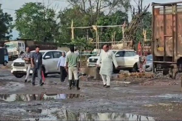 कोरबा: विस्थापन और मुआवज़ा को लेकर पूर्व मंत्री जय सिंह अग्रवाल का बड़ा बयान, SECL और प्रशासन पर लगाए गंभीर आरोप