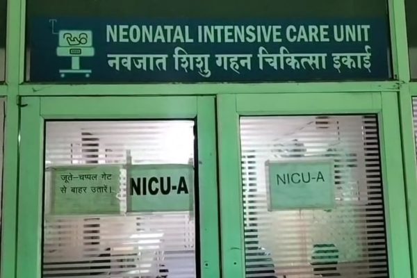 “मेरी बच्ची कहाँ है?” – जयपुर पहुंची मां की चीख से खुली अस्पताल की शर्मनाक गलती