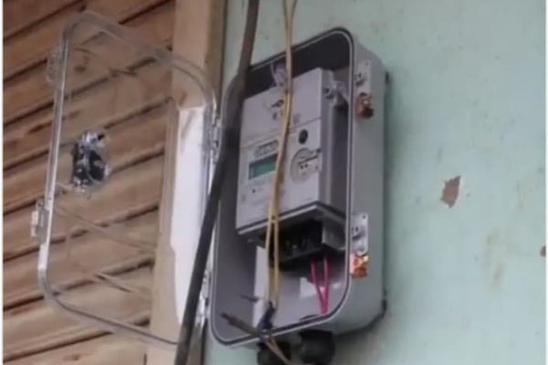 सीकर में स्मार्ट मीटर लगाने पर हंगामा, व्यापारियों ने बिना सूचना कार्रवाई पर जताया विरोध…कंपनी कर्मचारी मौके से भागे