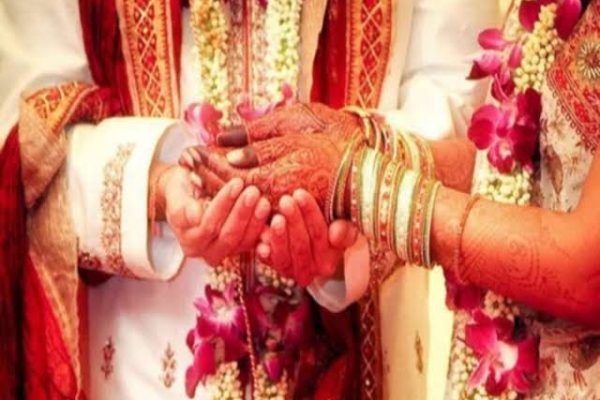 बस चंद घंटों का साथ…एक दिन में ही टूटी शादी, दूसरी जाति बताकर बनाया था रिश्ता