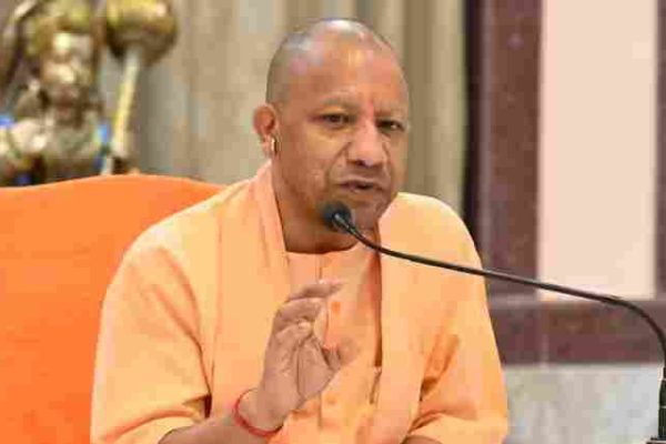 UP में बाढ़ से निपटने के लिए CM योगी ने संभाली कमान, फील्ड में उतारे 11 मंत्री, राहत कार्य तेज