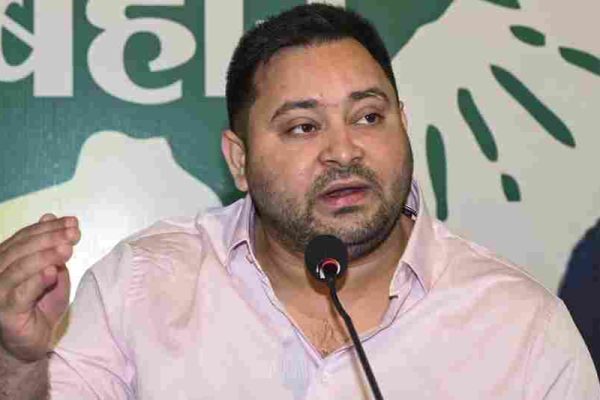 Bihar Elections: ‘ध्यान से देख लें वोटर लिस्ट में अपना नाम’, तेजस्वी यादव के आरोप पर चुनाव आयोग का जवाब