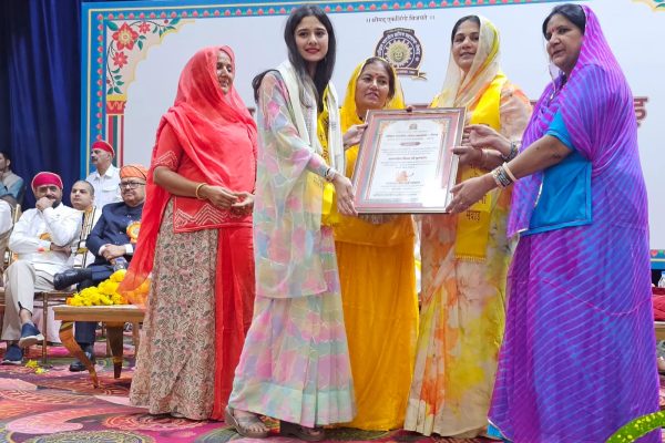 ‘मीरा सम्मान’ बना महिला सशक्तिकरण का प्रतीक, मेवाड़ क्षत्रिय महासभा ने की सराहनीय पहल