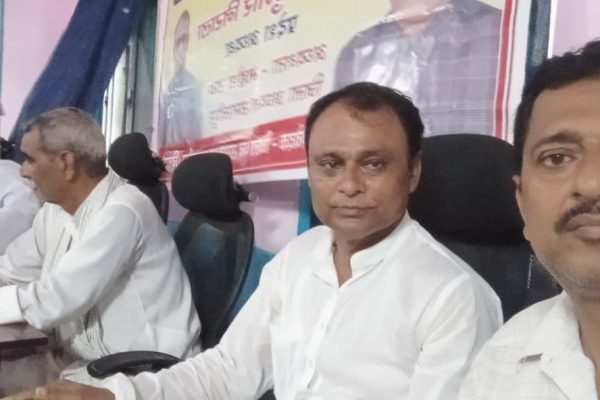 एमएलए-एमपी को पेंशन, तो हम क्यों नहीं? – पंच-सरपंचों ने सरकार को दी खुली चुनौती