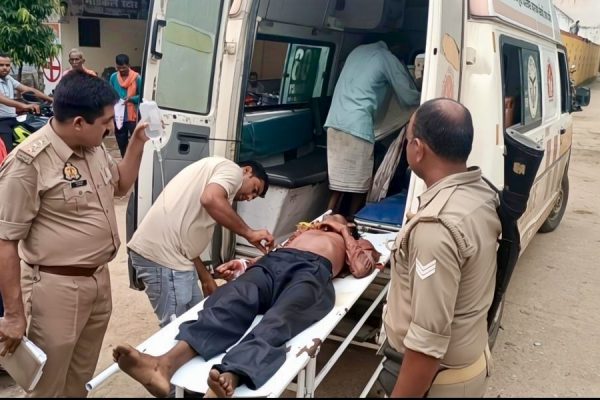 सोनभद्र: सिध्वादामर में मजदूर पर जानलेवा हमला, गर्दन पर धारदार हथियार से वार कर किया लहूलुहान