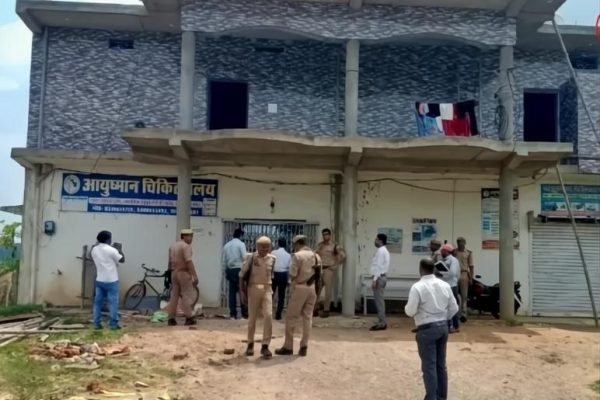 सोनभद्र में अवैध अस्पतालों पर प्रशासन की बड़ी कार्रवाई, दो सील…कई और निशाने पर!