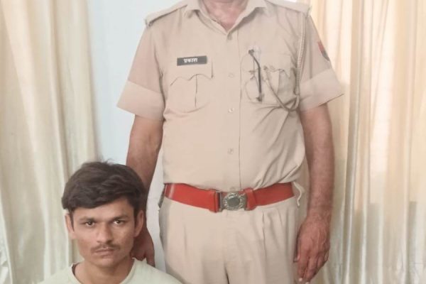 धौलपुर: प्री डीएलएड परीक्षा में एक मुन्ना भाई पकड़ाया, डमी अभ्यर्थी बनकर दे रहा था परीक्षा