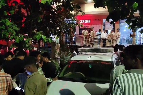 तीन महीने पहले हुई शादी, अब अस्पताल में गई जान—परिजनों ने डॉक्टरों पर लगाया बड़ा आरोप