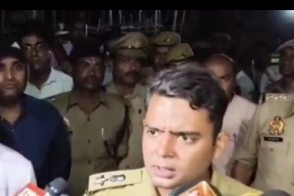 फतेहपुर: विवादित मकबरे/मंदिर का डीएम-एसपी ने किया निरीक्षण, नहीं होने दी जाएगी पूजा