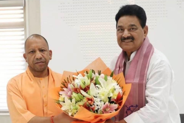 “मैं बेचैनी की दवा हूं… नारद राय के बयान से बलिया की सियासत गरमाई”