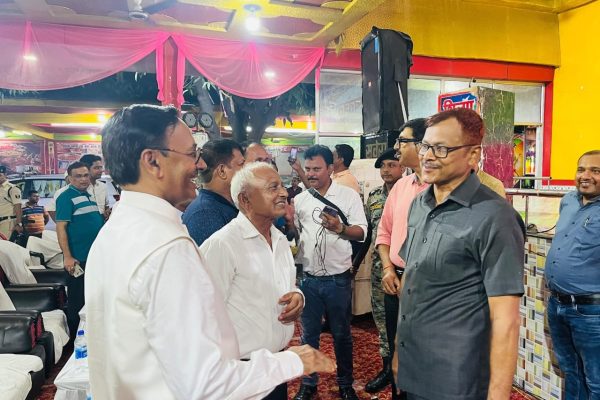 Bihar: स्वतंत्रता दिवस पर Oxford Group of Schools को मिला विशेष सम्मान, अनुशासन और संस्कृति में उत्कृष्ट योगदान के लिए सराहना