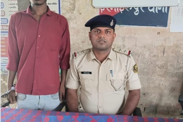 बिहार: देशी कट्टा और जिंदा कारतूस के साथ युवक गिरफ्तार, इस्माईलपुर मेला में मचा हड़कंप